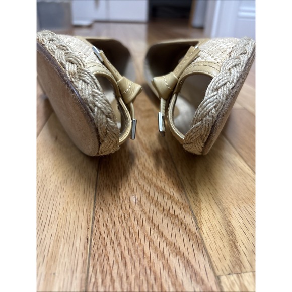 STUART WEITZMAN AUTH $399 Women's Beige Woven Leather Open Toe‎ Wedge Size 8 - Picture 5 of 10